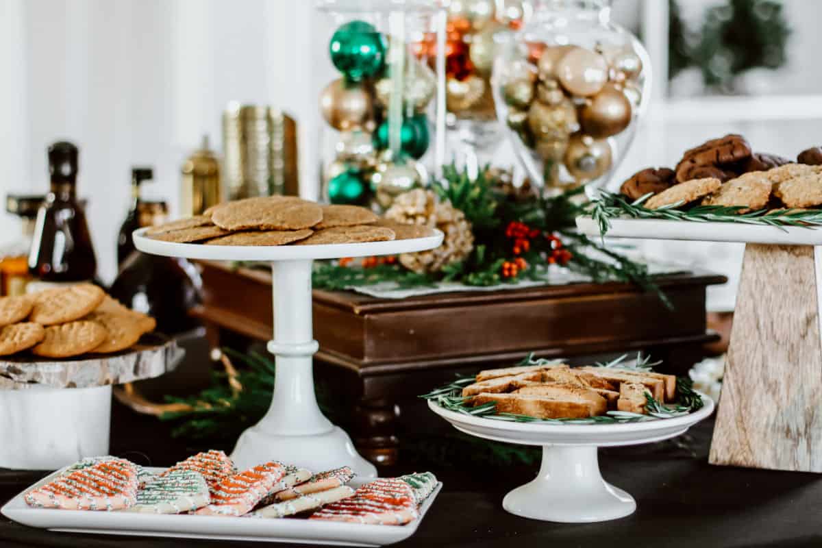 10 Large-Batch Sheet Pan Cookie Bars for Holiday Exchanges