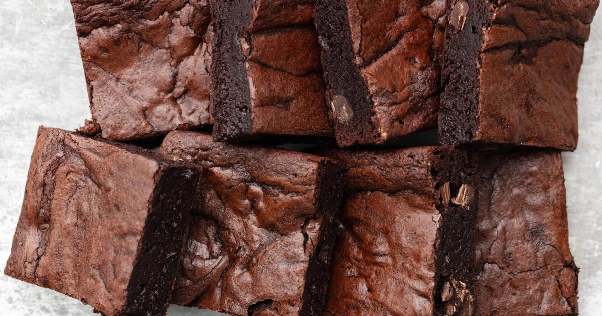 Glossy, Crinkly Brownie Tops